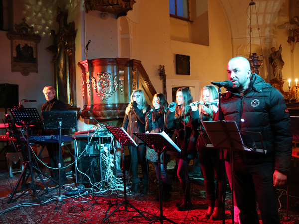 Chrámový vánoční koncert Mlázovice 2014